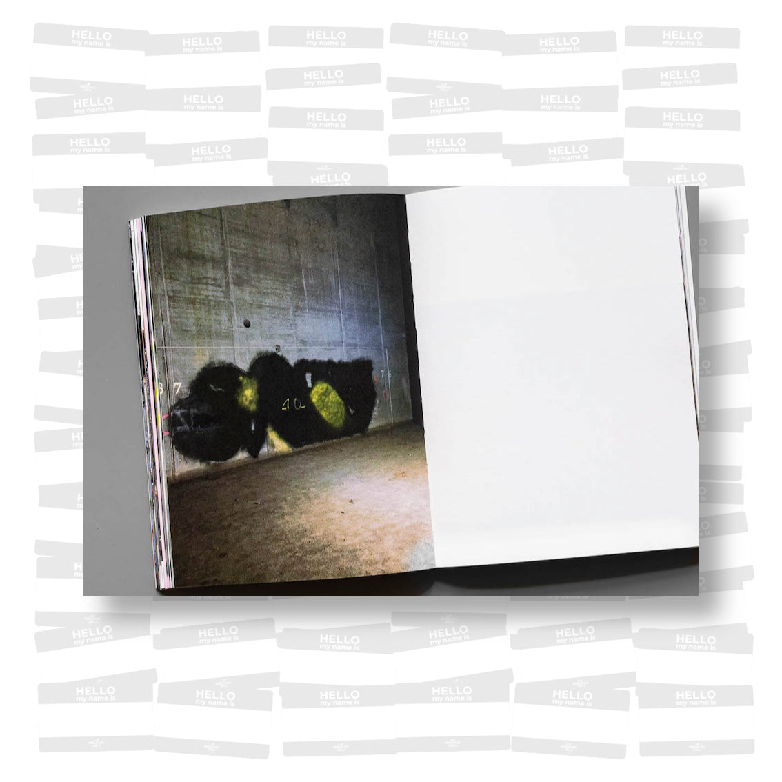 Bus126 - Let's disappear!