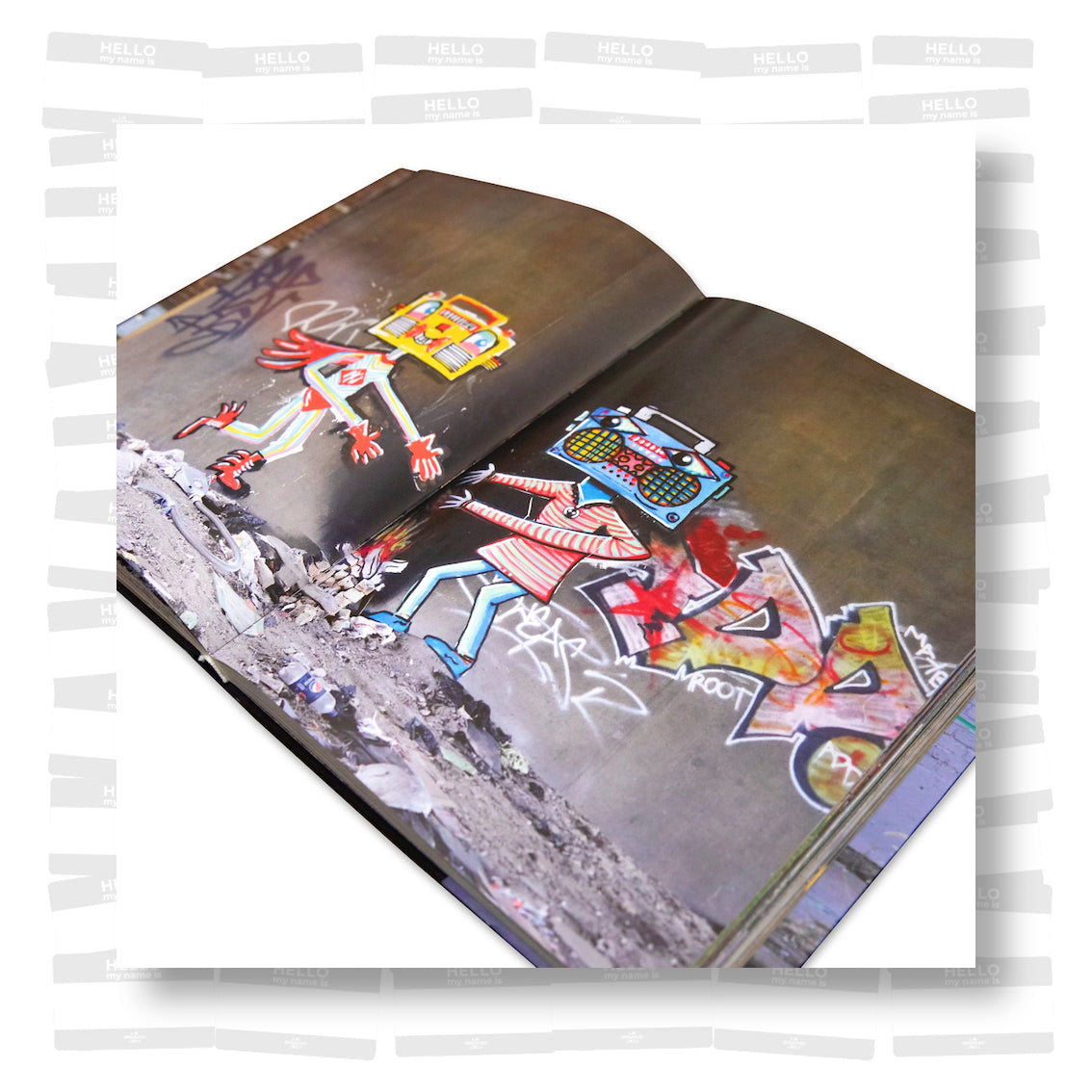 Paul Insect & Bast - The Rubbish Puppeteers