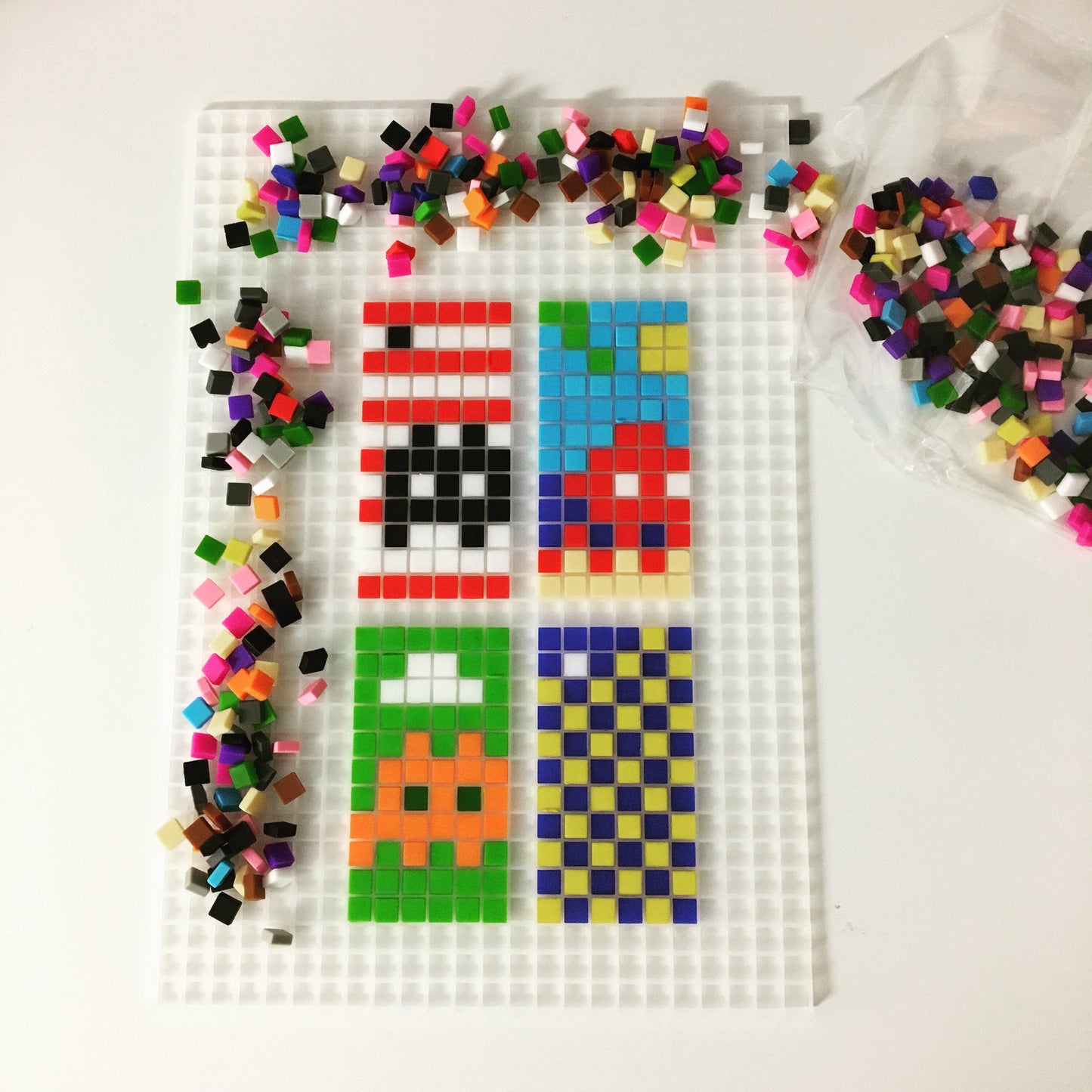 La manufacture du pixel - Kit tapis et 900 pixels