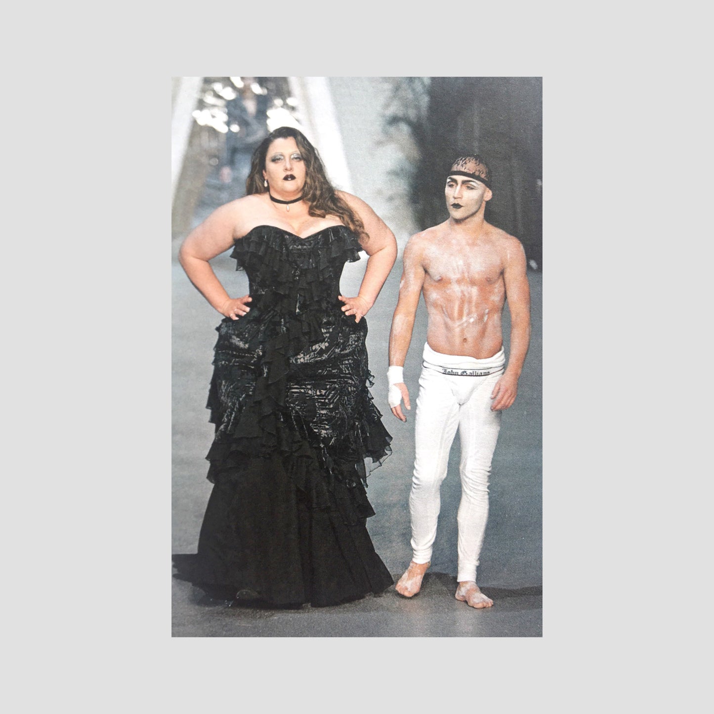 Denis Bruna - Tenue correcte exigée